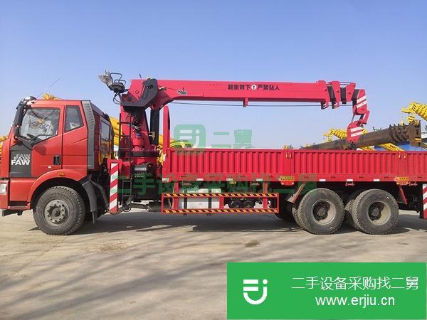 山東出售二手東風(fēng)12噸180馬力隨車(chē)吊