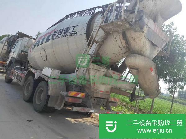 甘肅出售二手豪沃底盤亞特上裝大十六方攪拌車