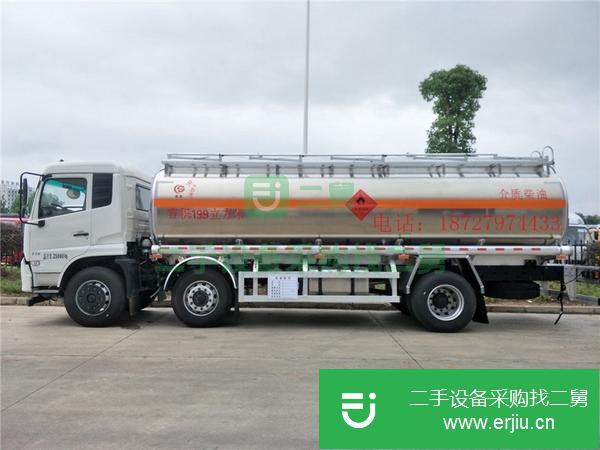 湖北出售二手天錦小三軸10噸油罐車