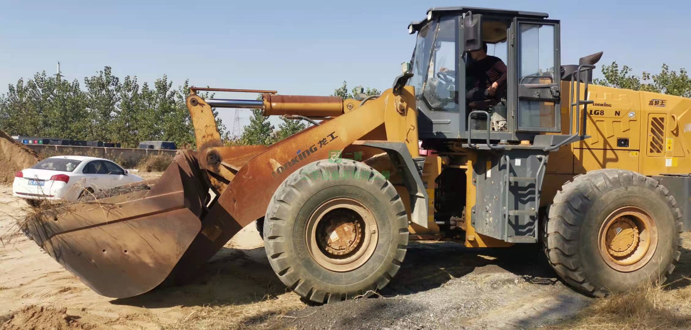 出售一臺16年底龍工60機裝載機.電噴，車況原版