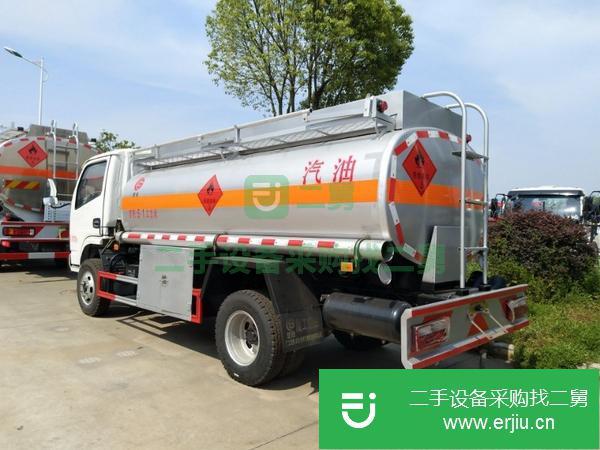 河南出售二手東風多利卡5噸油罐車
