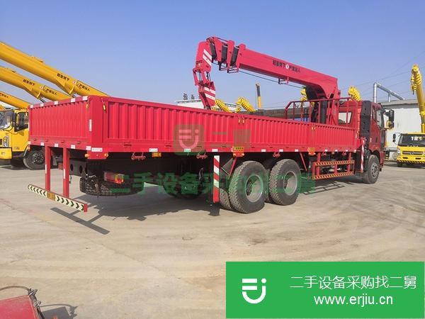 山東出售二手東風(fēng)12噸180馬力隨車(chē)吊