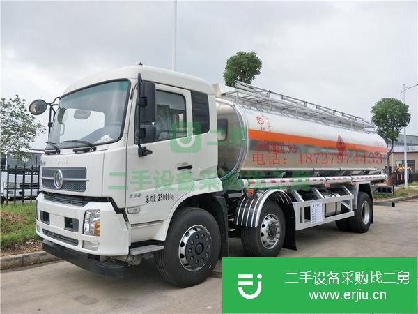 湖北出售二手天錦小三軸10噸油罐車