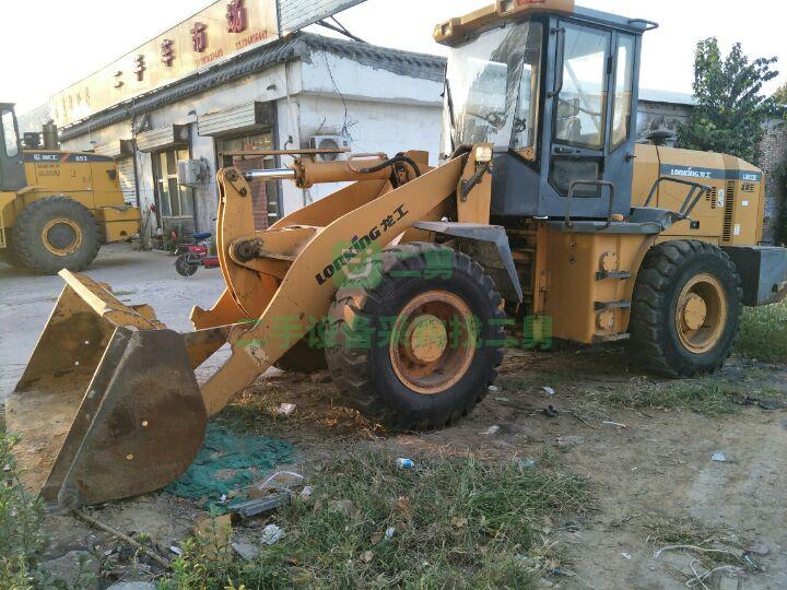 出租龍工高卸833裝載機，自己不用了