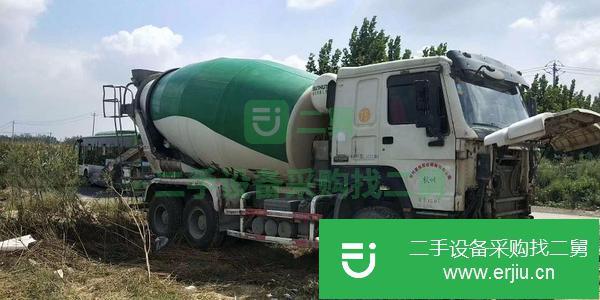 重慶出售二手豪沃后八輪攪拌車15年國4