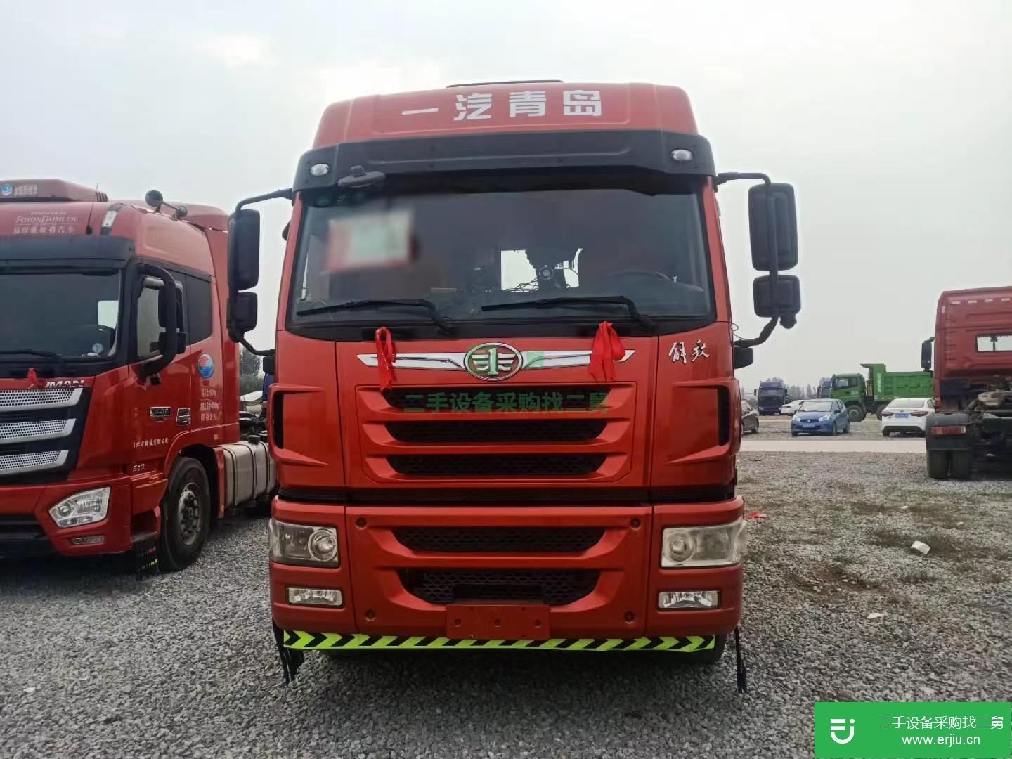 山東出售二手青島解放400馬力牽引車