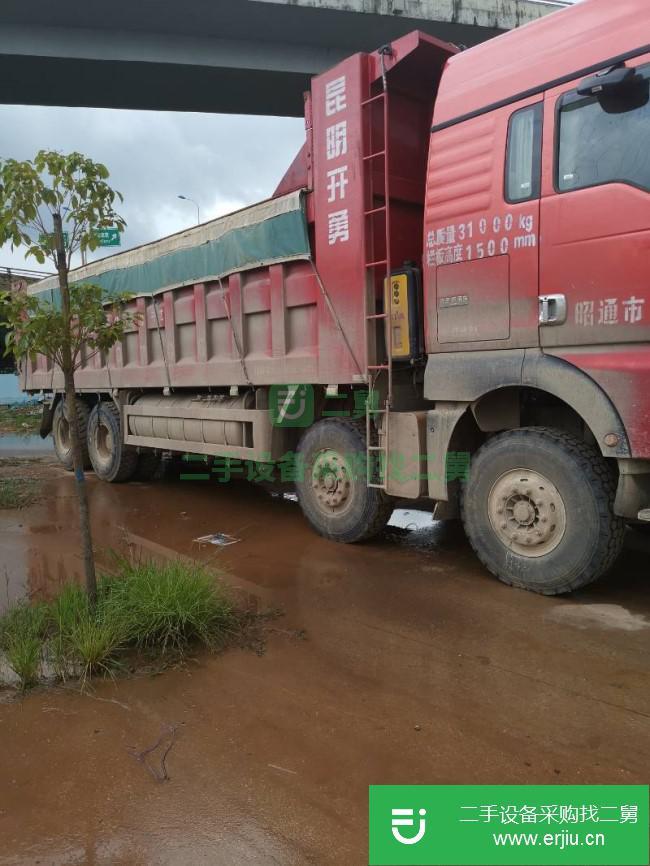 云南出售二手中國重汽前四后八自卸車