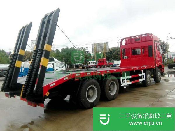 湖北出售二手解放后八輪平板運輸車可拉30噸挖機