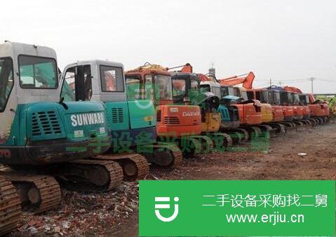 貴州出售二手小松240挖掘機保修一年全國免費送貨