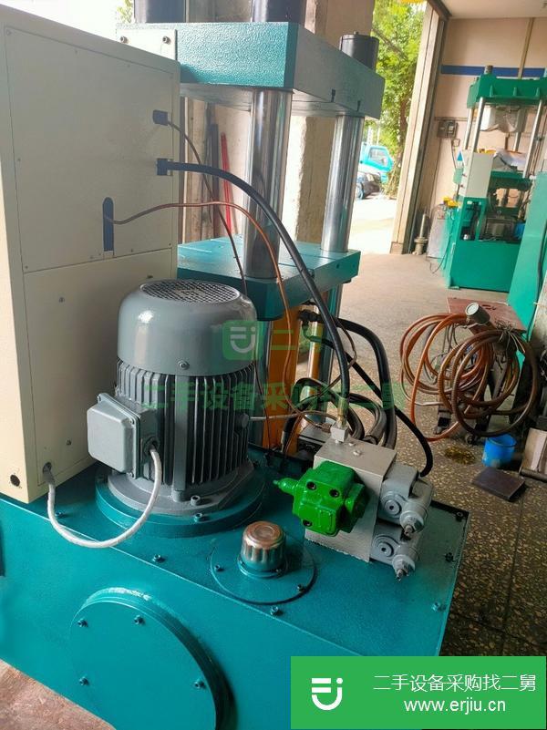 廣東出售二手100噸四柱式液壓機(jī)