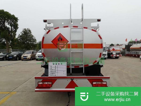 福建出售二手東風多利卡9.2方油罐車
