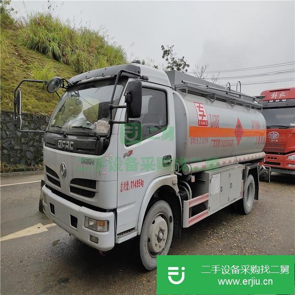 福建出售二手東風福瑞卡八噸150馬力油罐車