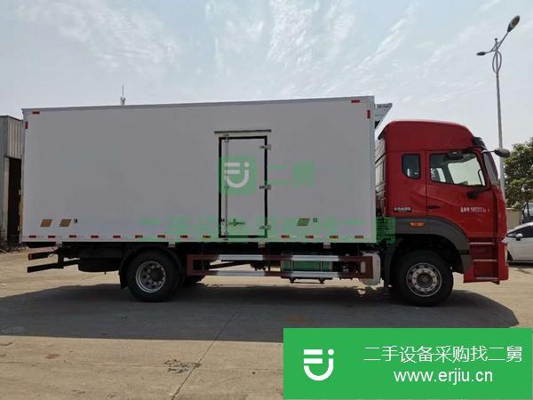 湖北出售二手重汽豪翰6.8米240馬力冷藏車