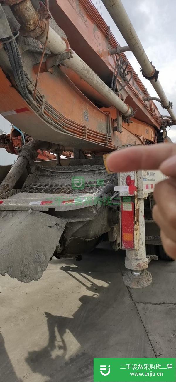 天津出售二手奔馳地盤中聯52米泵車