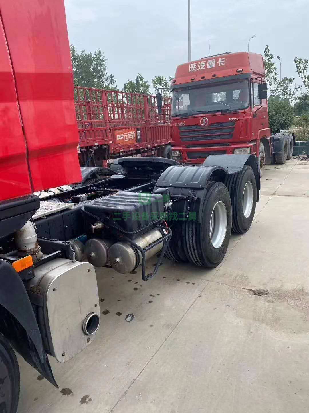 出售二手解放J6P牽引車 17年10月420馬力9.6米原版