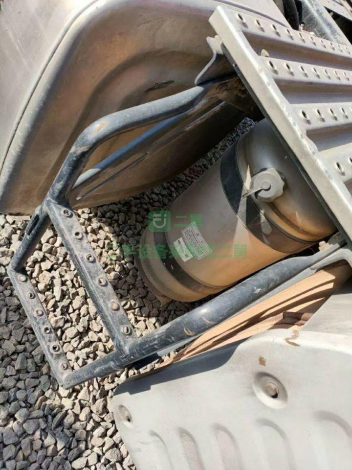 出售19年跑車二手牽引車解放J6P 550馬力國五排放