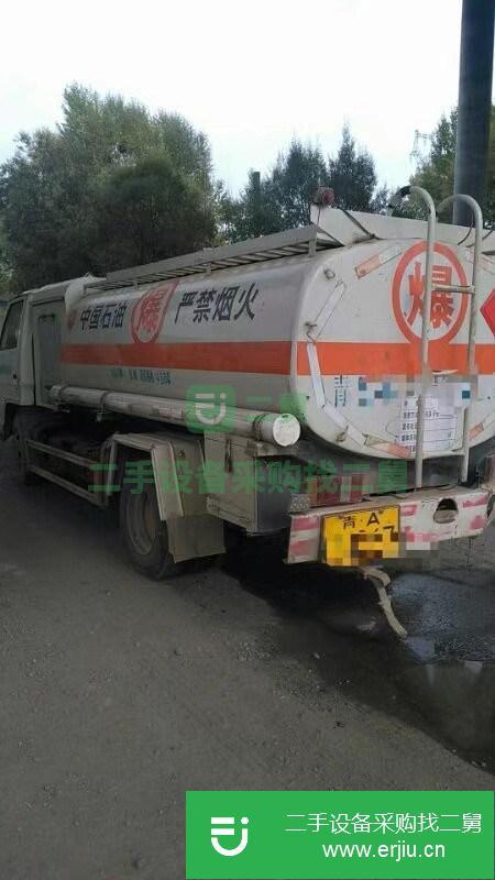 四川出售二手東風多利卡5噸油罐車