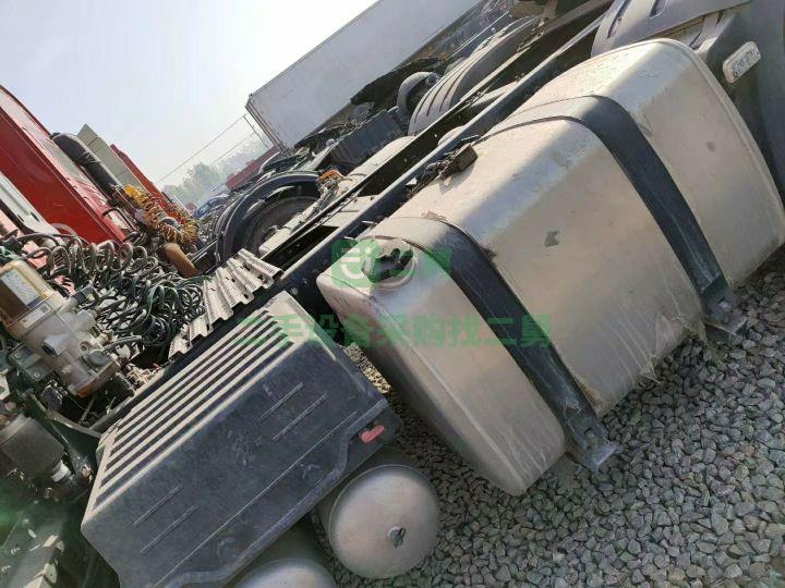 出售19年跑車二手牽引車解放J6P 550馬力國五排放