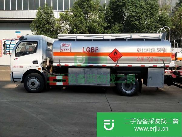 安徽出售二手東風多利卡8噸油罐車包上戶分期