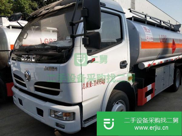 安徽出售二手東風多利卡8噸油罐車包上戶分期