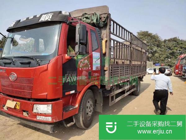 河北出售二手解放貨車，6缸8速180馬力，原車原版