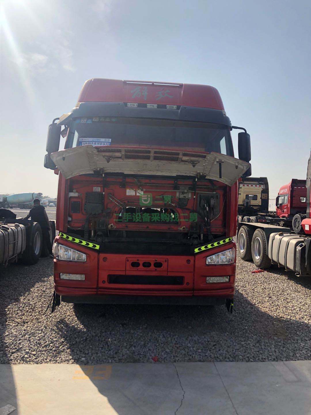 出售一臺16年的解放J6P460馬力牽引車，國四排放量