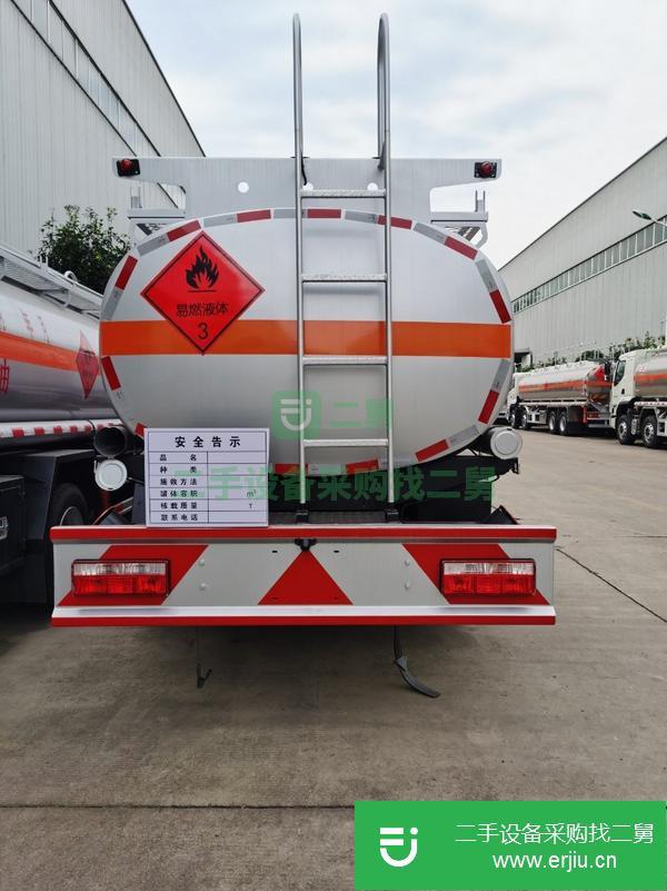 福建出售二手東風多利卡國五8噸150馬力油罐車