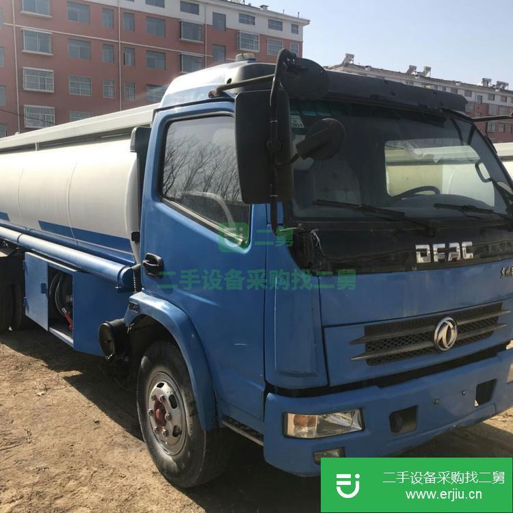 山東出售二手解放油罐車5噸