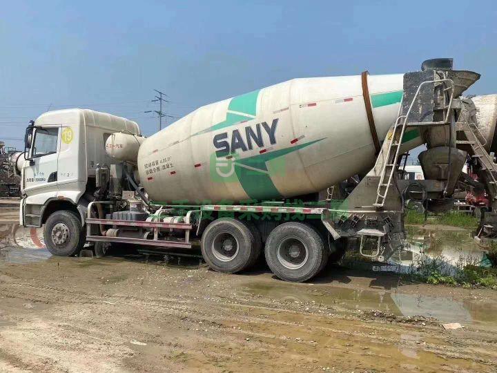 出售16年的三一天然氣大12方罐攪拌車