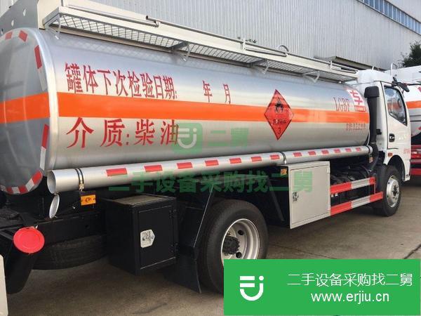 吉林出售二手東風(fēng)多利卡8噸油罐車