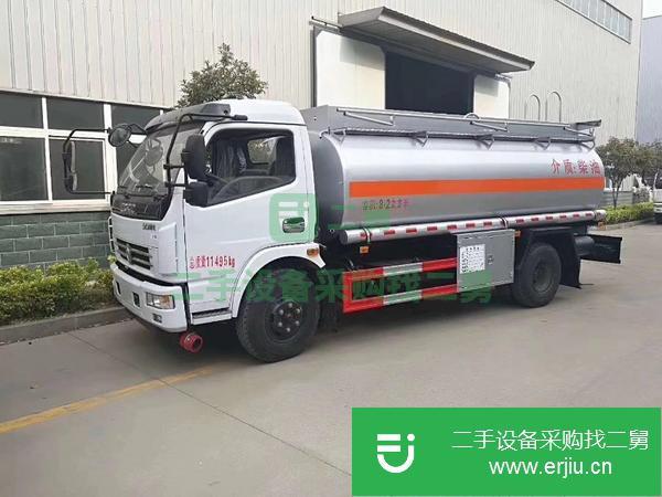 重慶出售二手8噸油罐車 可分期付款國五