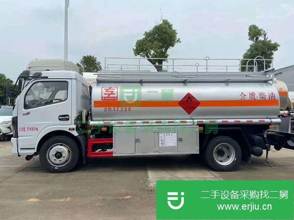 湖北出售8噸東風油罐車 帶有正星大流量加油機