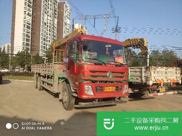 湖北出售二手東風吊車，上裝徐工12噸吊機。