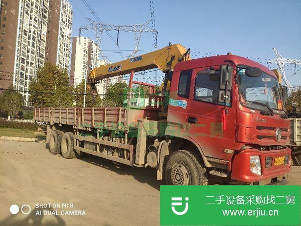 湖北出售二手東風吊車，上裝徐工12噸吊機。