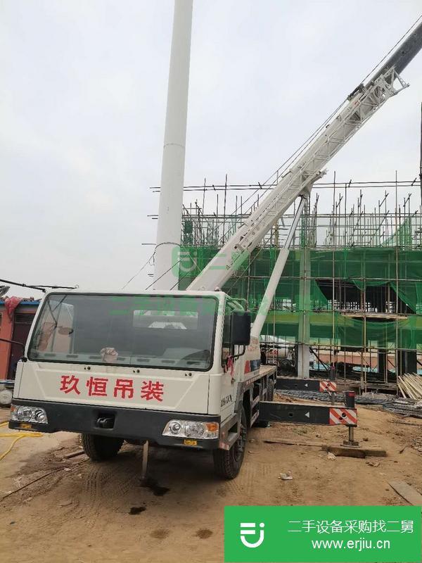 河南出售二手中聯25噸吊車，五節臂