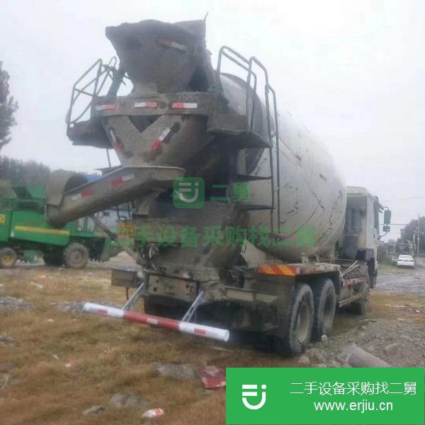 云南出售二手14年7月國四豪沃攪拌車15方
