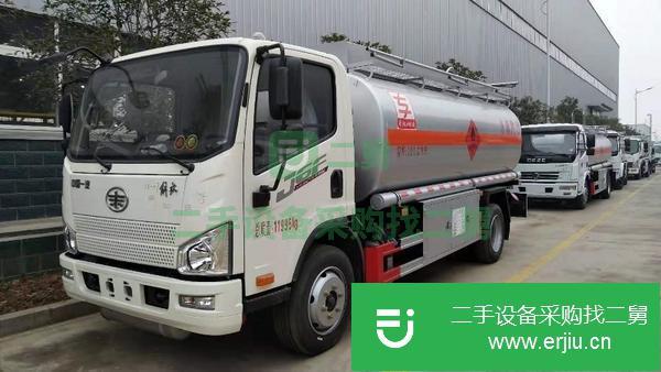 廣東出售二手解放8噸朝柴156馬力油罐車(chē)