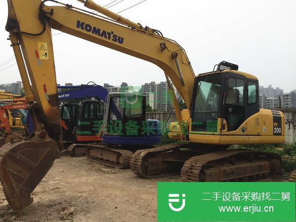 江蘇出售二手小松130挖掘機(jī),車況很好,包運(yùn)送