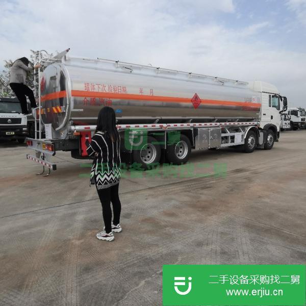 四川出售二手重汽豪沃T5G鋁合油罐車