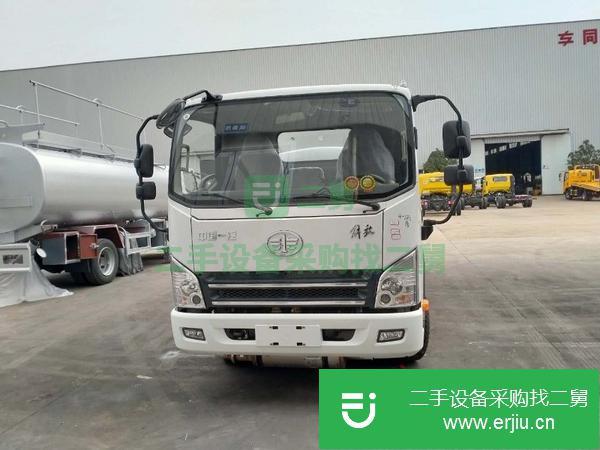浙江出售二手解放5噸油罐車 可包上牌
