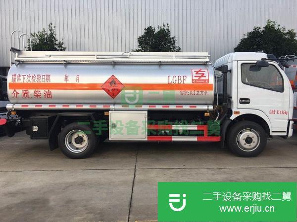 吉林出售二手東風(fēng)多利卡8噸油罐車