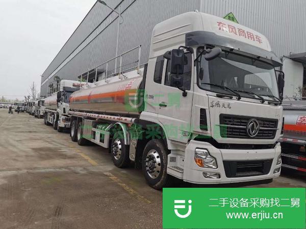 湖北出售二手東風天龍前四后八油罐車國六