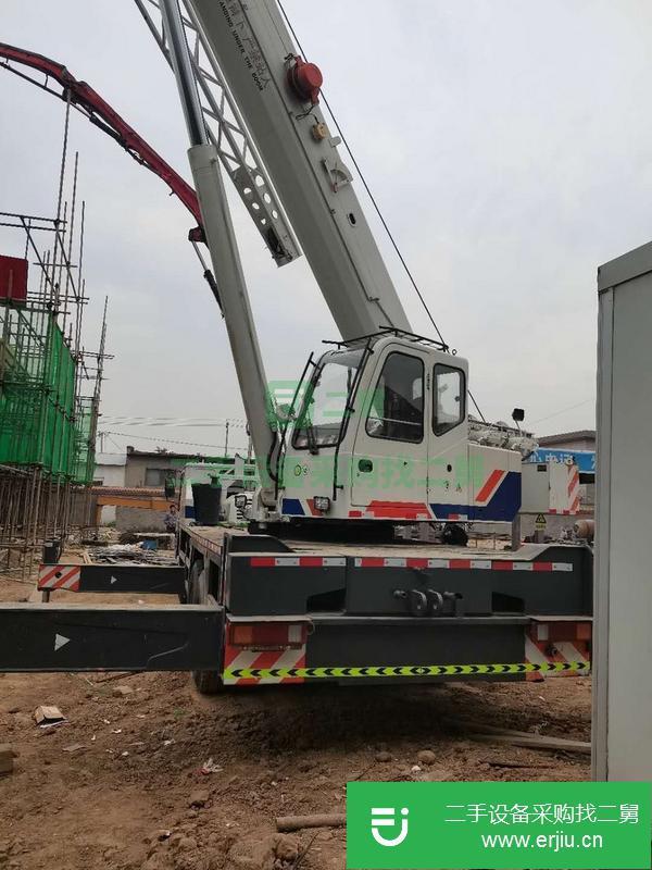 河南出售二手中聯25噸吊車，五節臂