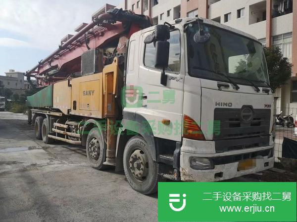 福建出售二手日野52米六節臂架泵車過戶提檔方便