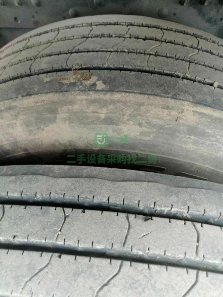出售二手九成新的13米高低板半掛車，1.6米的，富華軸