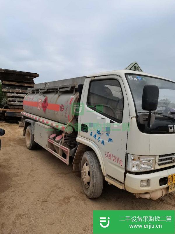 安徽出售二手5噸油罐車朝柴發動機100馬力