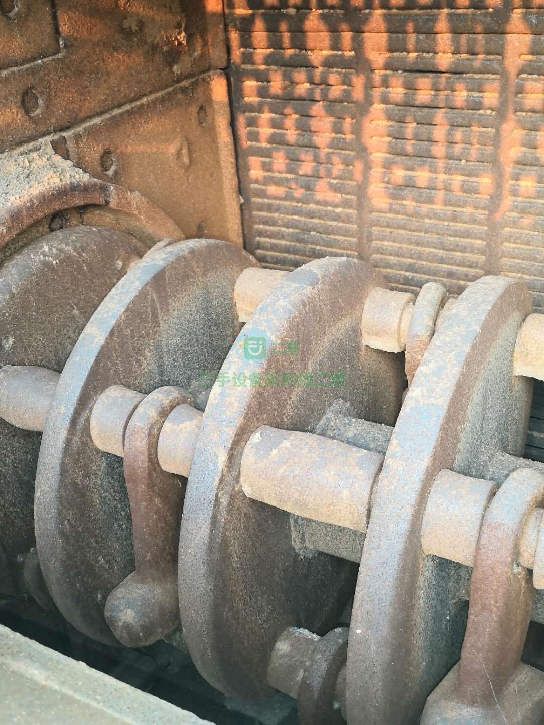 出售一臺二手1012制砂破碎機，9成新