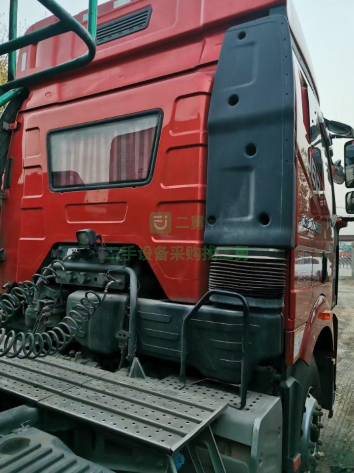 出售5個半月的解放J6  420北方款牽引車
