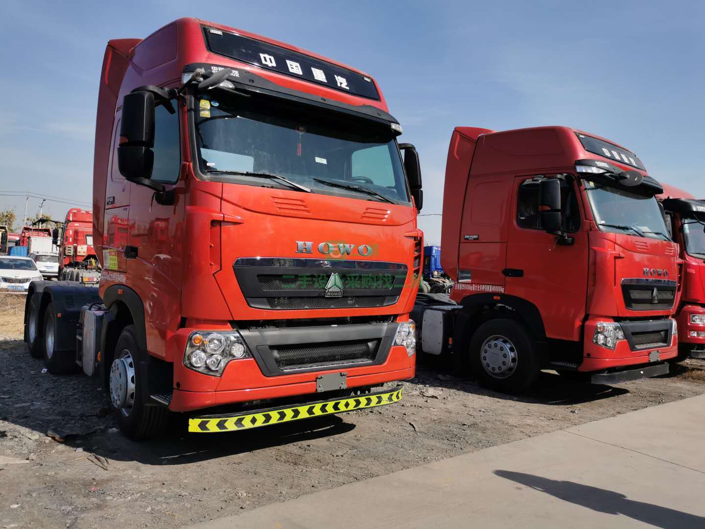 出售2020年3月上戶的兩臺重汽豪沃牽引車440馬力！德國曼發(fā)動機