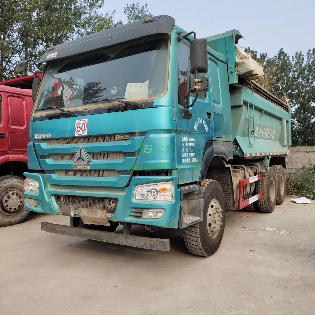 出售豪沃18年的自卸車，國五排放量